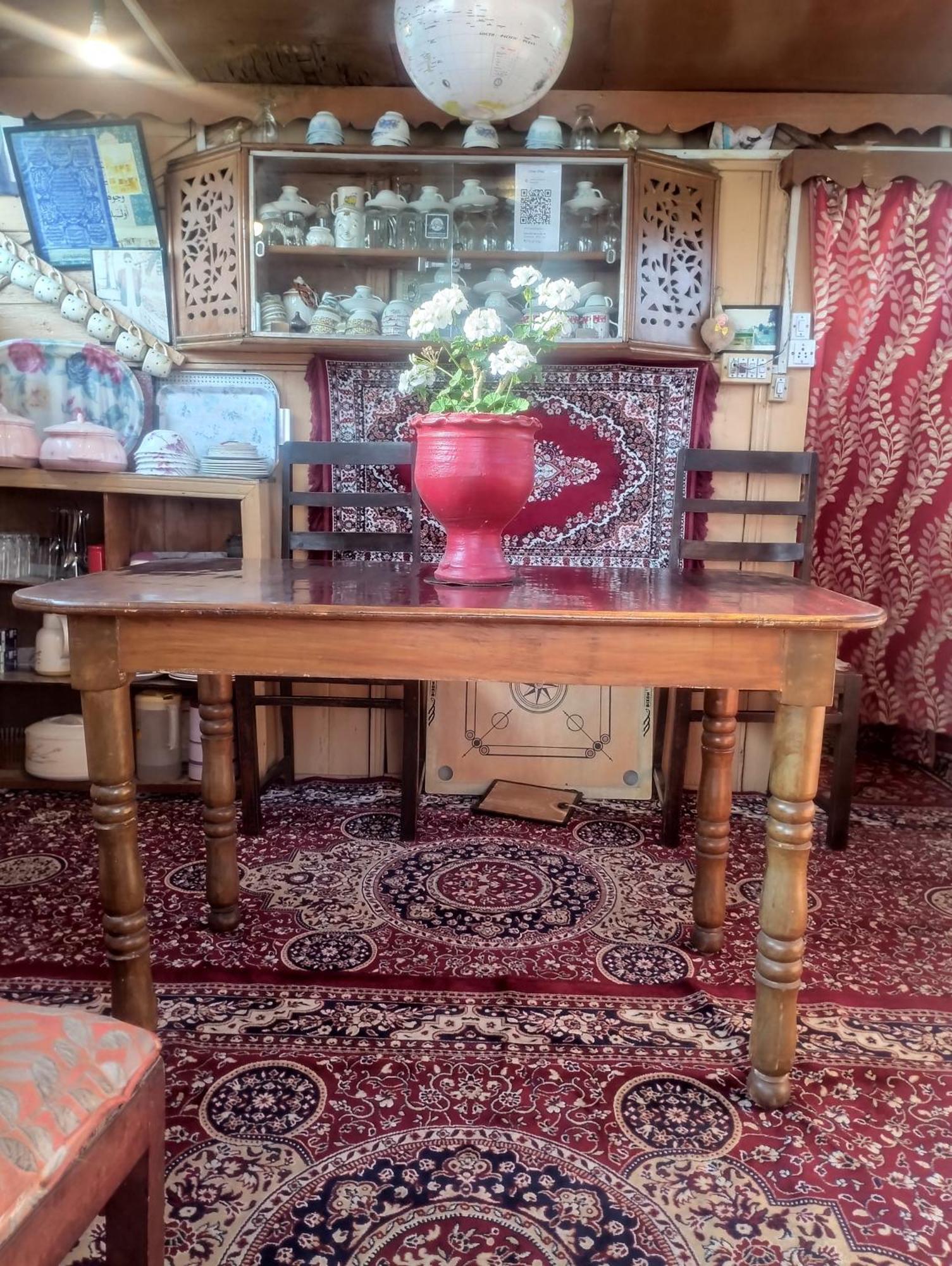 Homestay Pana 4 Boat House Srinagar (Jammu and Kashmir)