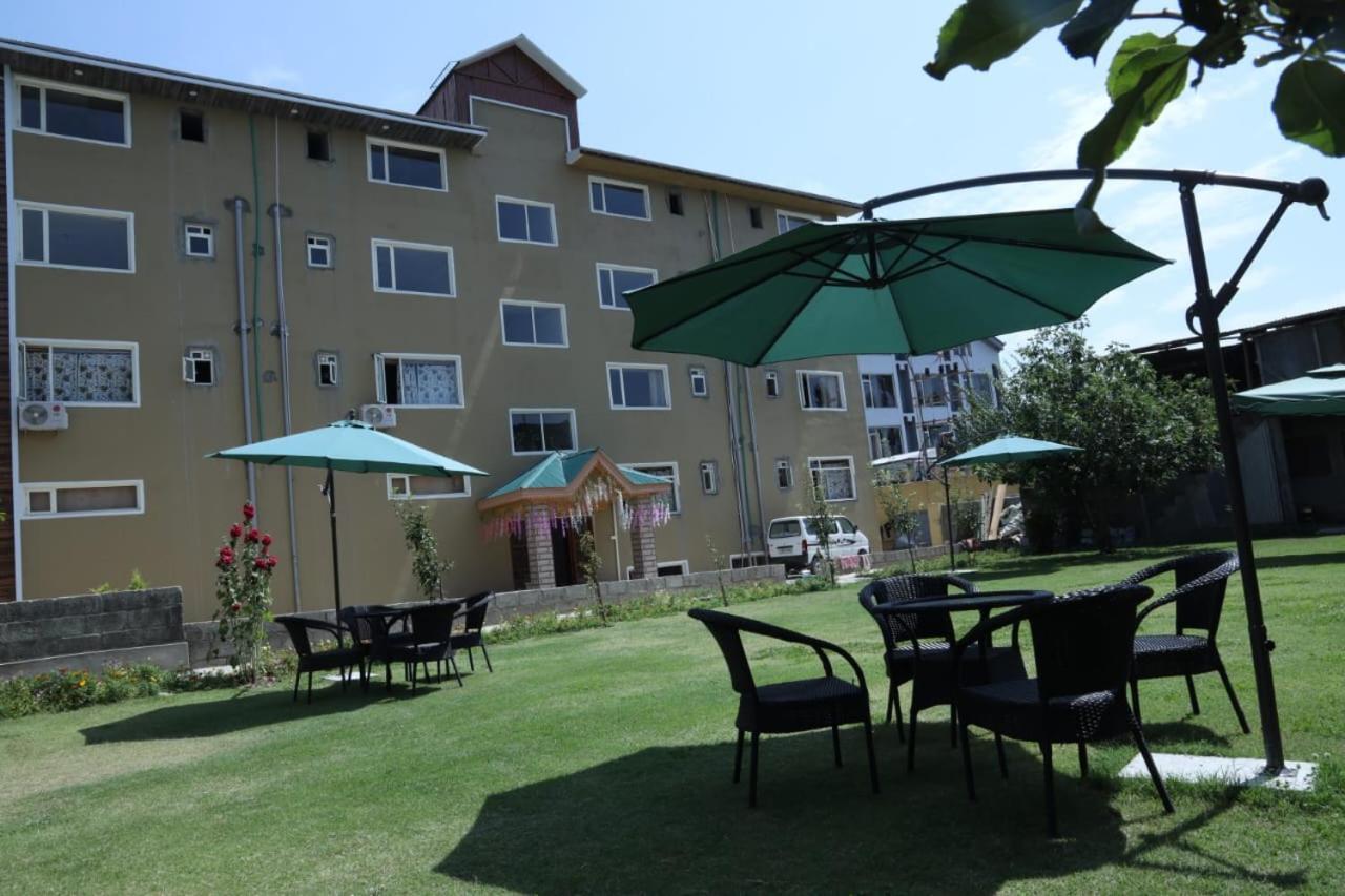 The Jamawar Srinagar (Jammu and Kashmir)