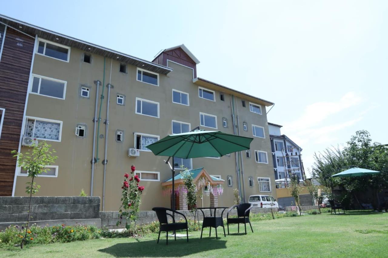 The Jamawar Srinagar (Jammu and Kashmir)