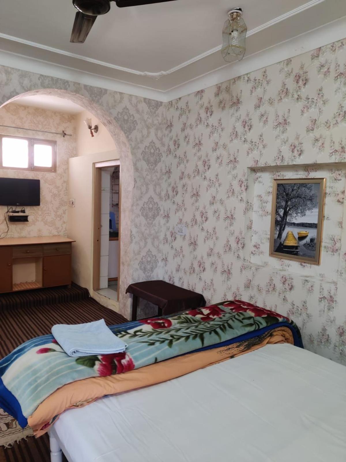 Away From Cute 3 Bedroom House G Floor Holiday home *
