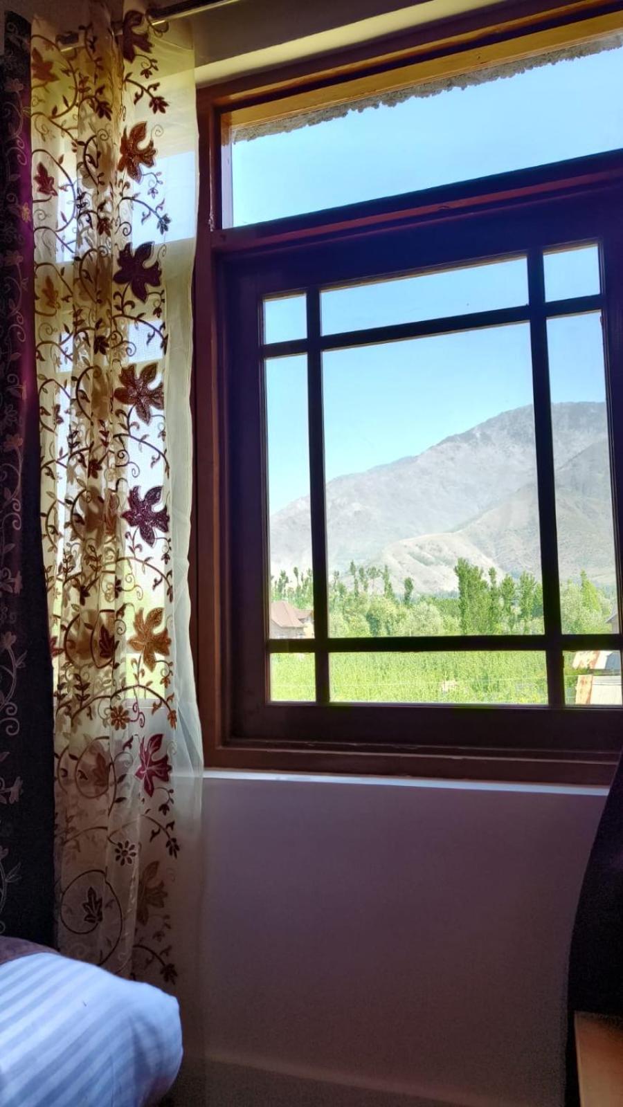 The Other House * Srinagar (Jammu and Kashmir)
