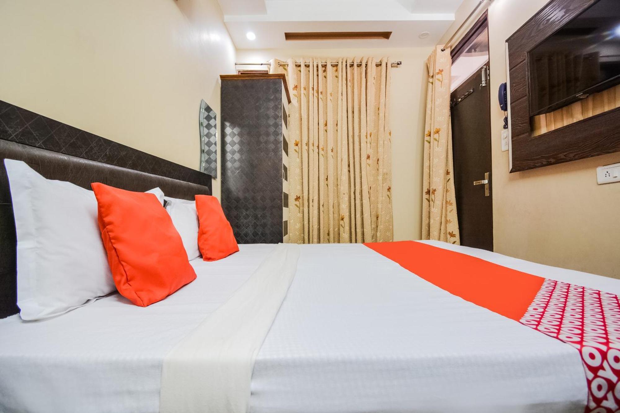 Oyo Noor Palace 3* Srinagar (Jammu and Kashmir)