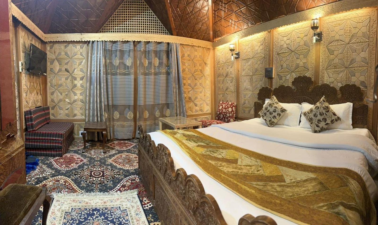 Heritage Amina Group Of Houseboats Hotel 4*