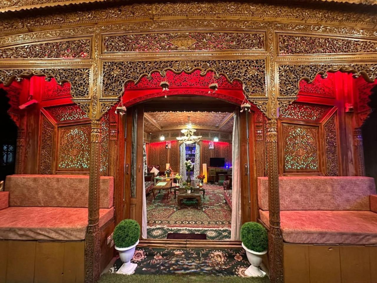 Heritage Amina Group Of Houseboats 4* Srinagar (Jammu and Kashmir)