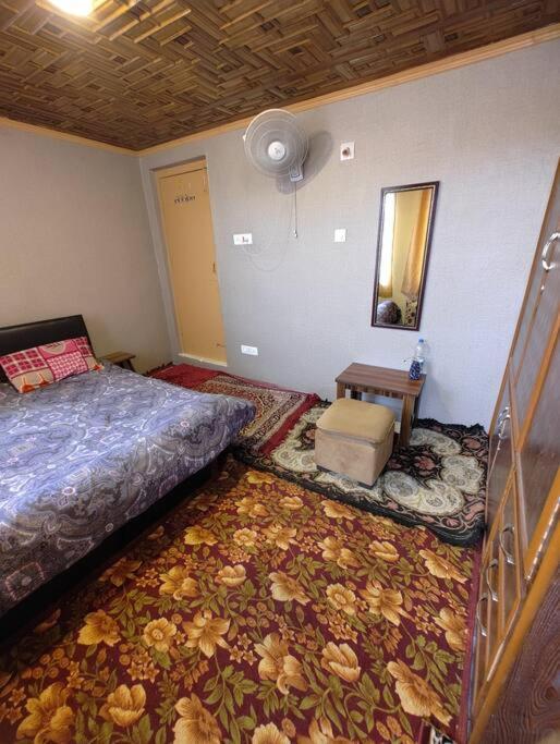 Villa House With Kitchen Srinagar (Jammu and Kashmir)