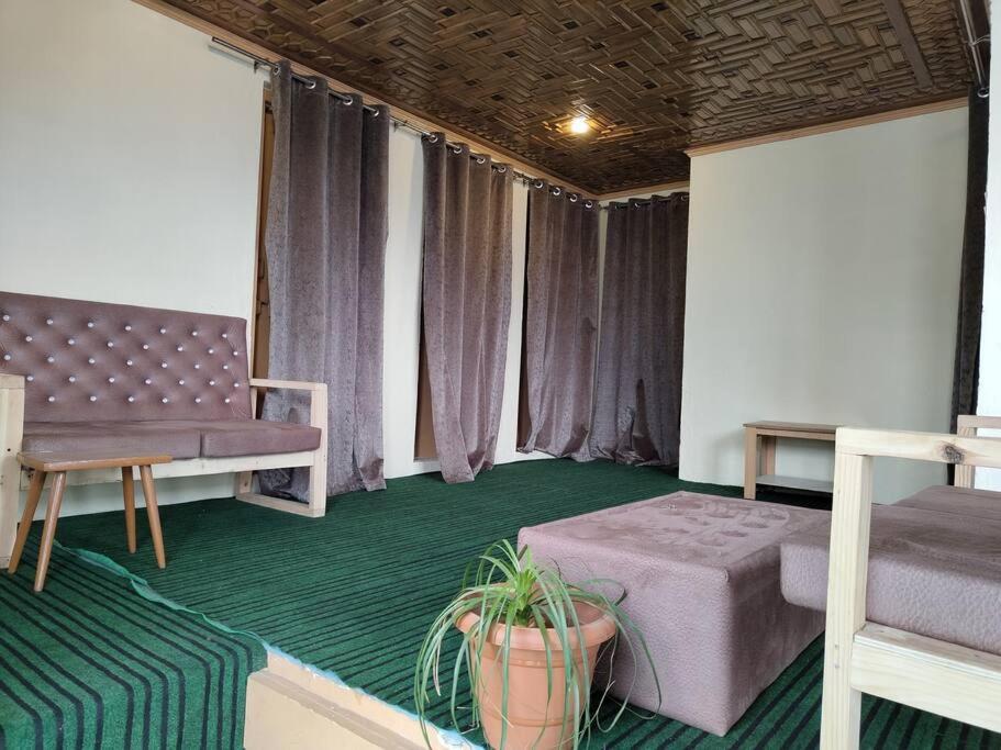 House With Kitchen Villa Srinagar (Jammu and Kashmir)