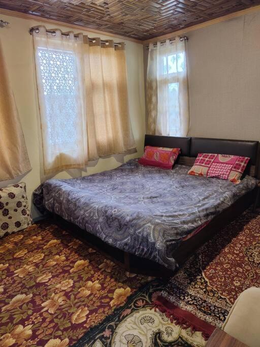 House With Kitchen Villa Srinagar (Jammu and Kashmir)
