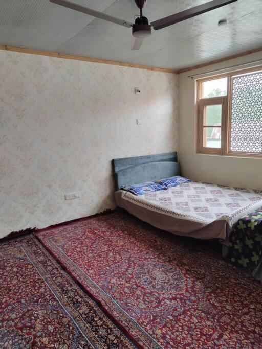 House With Kitchen Srinagar (Jammu and Kashmir)