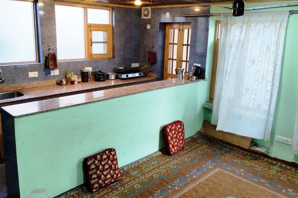 Villa House With Kitchen