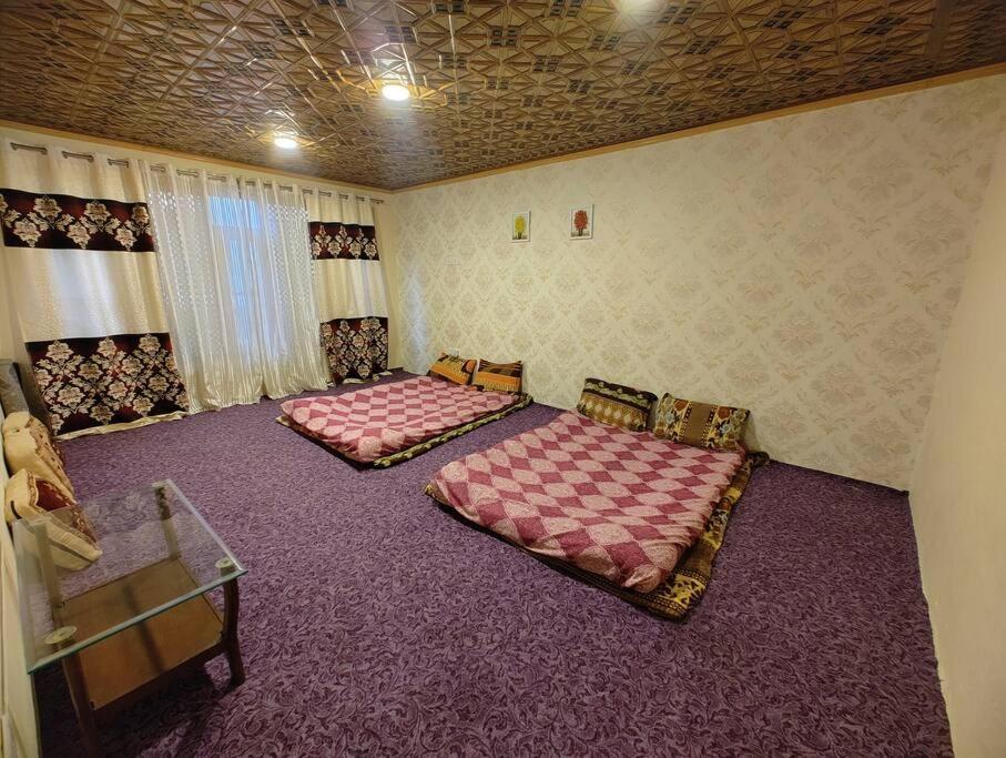 House With Kitchen