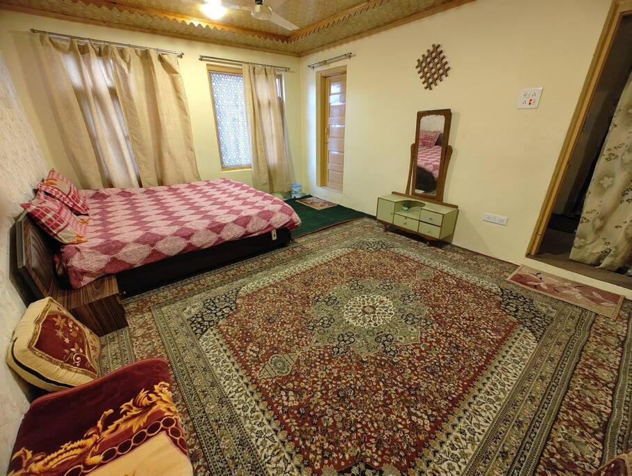 Villa House With Kitchen Srinagar (Jammu and Kashmir)