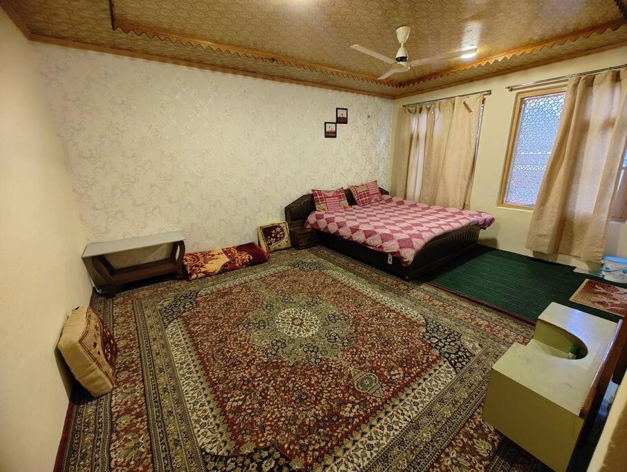 House With Kitchen Villa Srinagar (Jammu and Kashmir)
