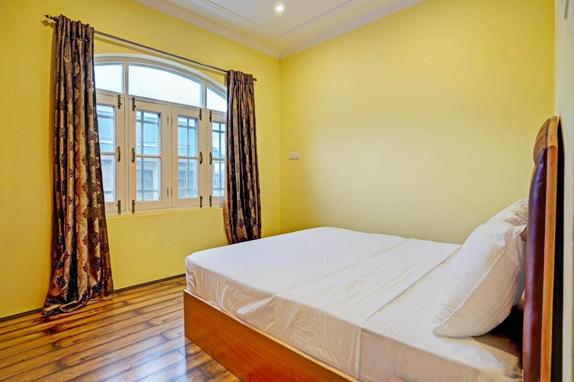 O Lit 3* Srinagar (Jammu and Kashmir)