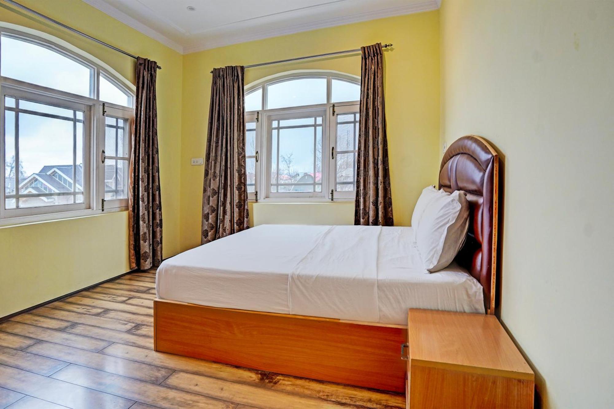 O Lit Hotel