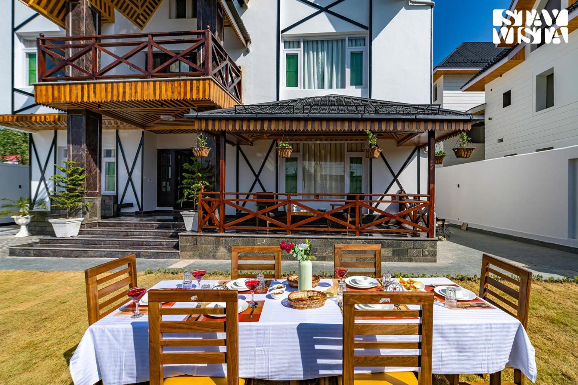 Stayvista At Gauhar With Projector Set-up, Steam & Indoor Jacuzzi Villa *