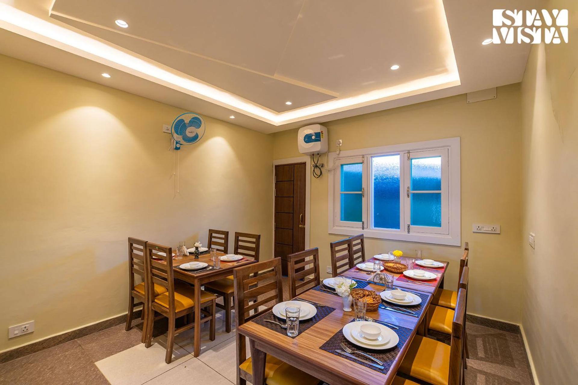 Villa Stayvista At Gauhar With Projector Set-up, Steam & Indoor Jacuzzi *