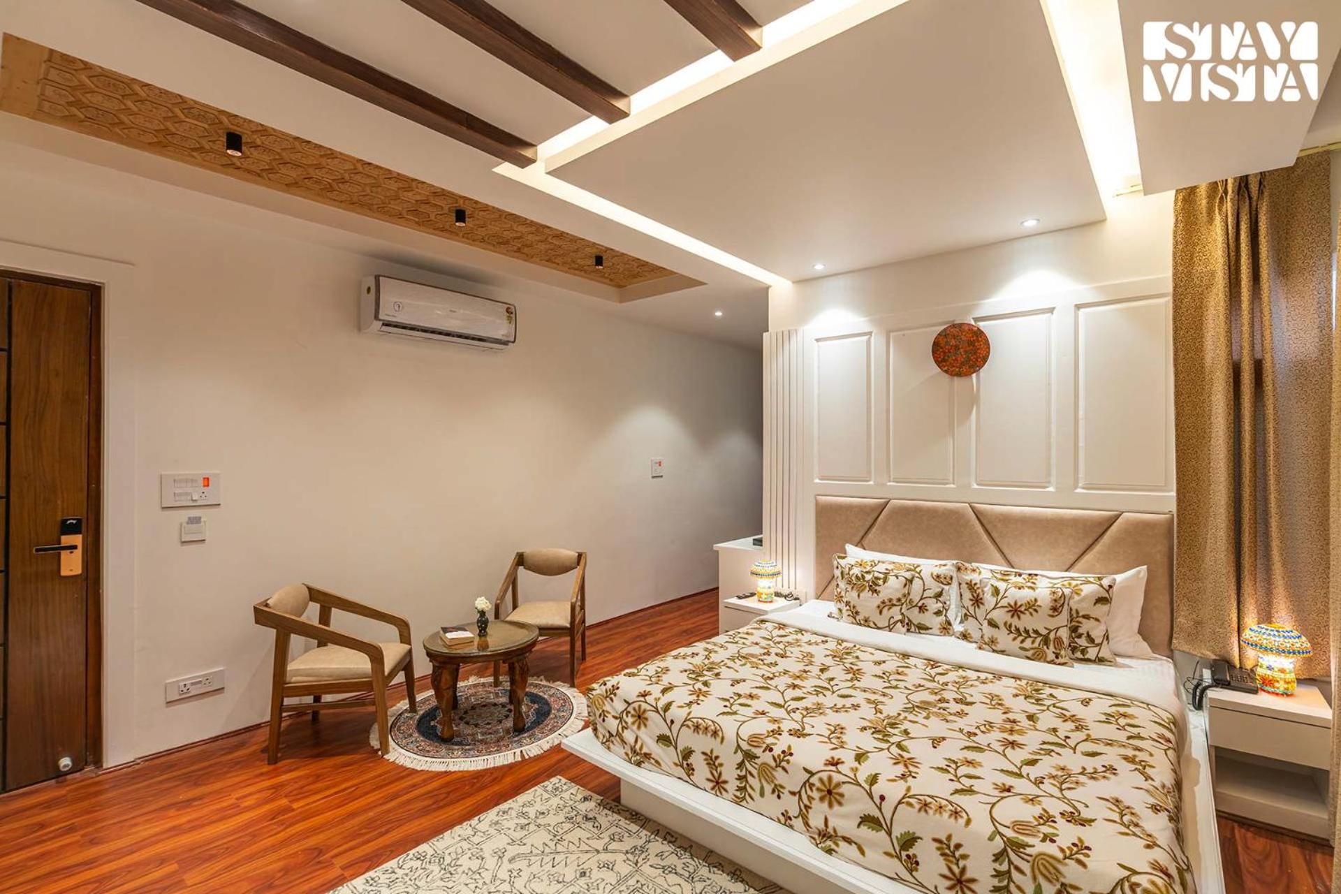 Stayvista At Gauhar With Projector Set-up, Steam & Indoor Jacuzzi Villa