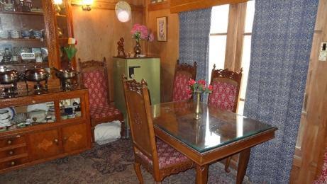 The Shelter Group Of Houseboats & Tour Organiser Botel Srinagar (Jammu and Kashmir)