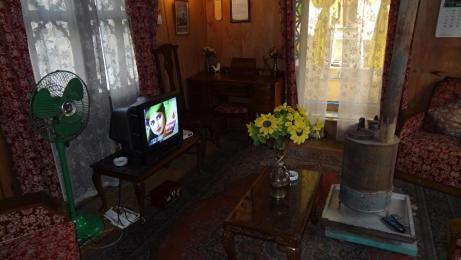 Botel The Shelter Group Of Houseboats & Tour Organiser Srinagar (Jammu and Kashmir)