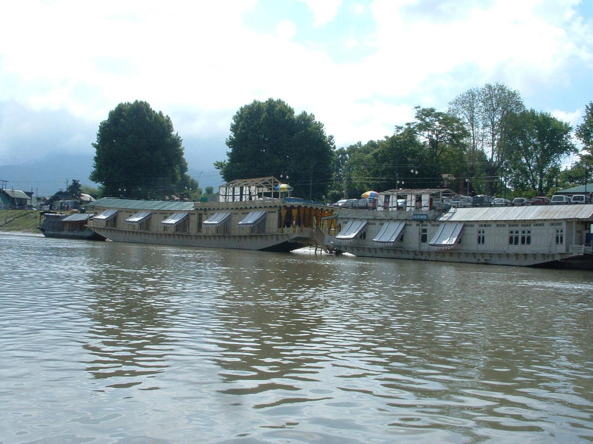 The Shelter Group Of Houseboats & Tour Organiser Srinagar (Jammu and Kashmir)