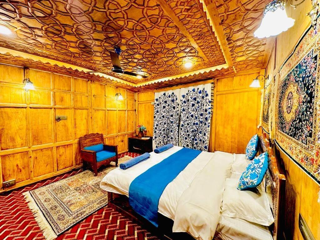 Hotel Heritage Amina Group Of Houseboats Srinagar (Jammu and Kashmir)