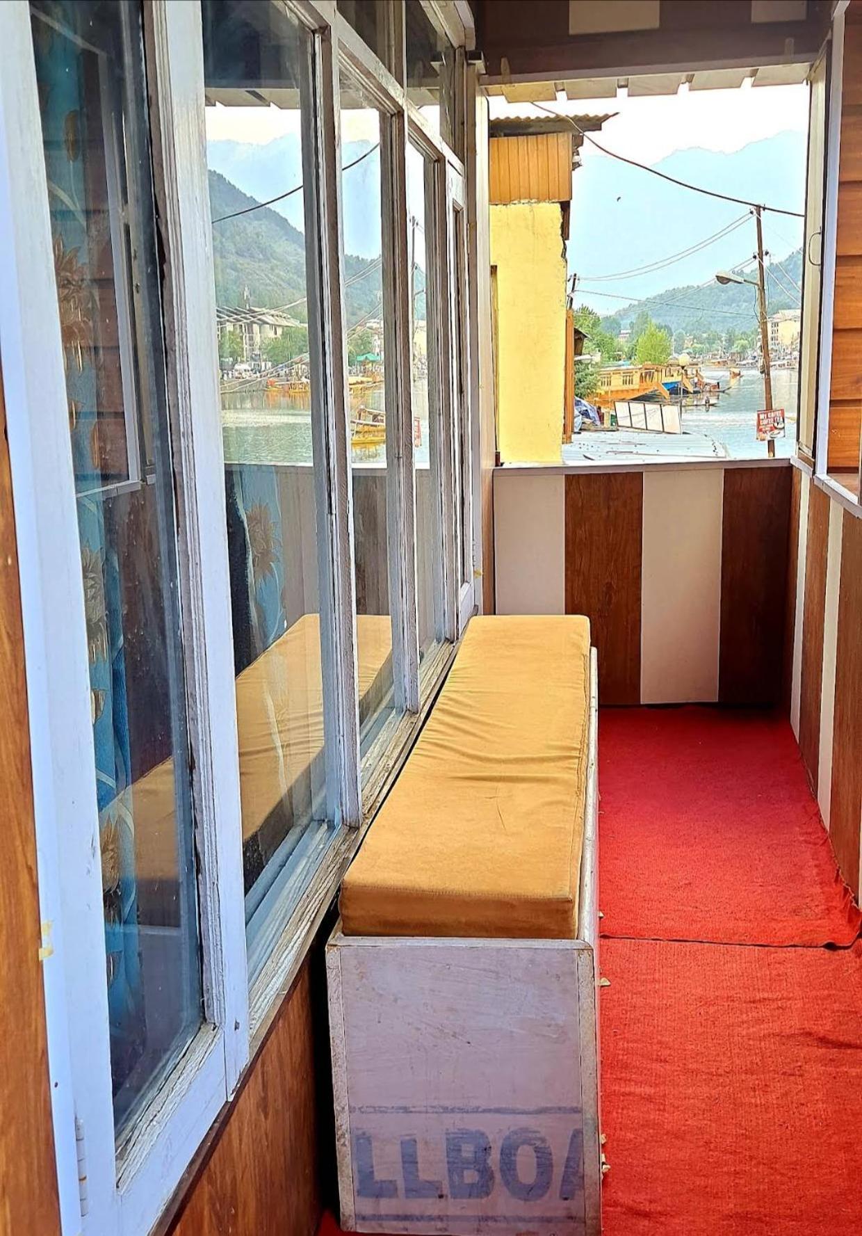 Guest house N Residency Srinagar (Jammu and Kashmir)