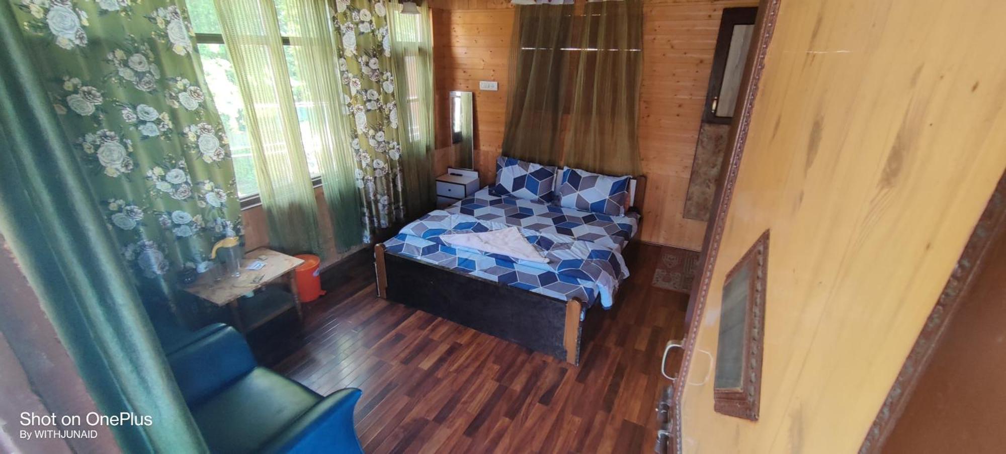 Bed & Breakfast Dal Fog Srinagar (Jammu and Kashmir)