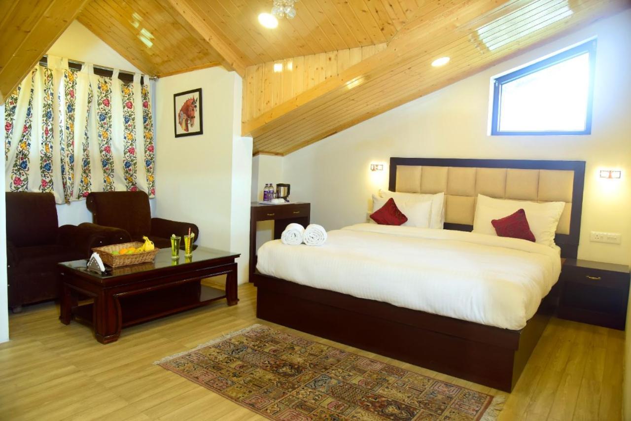 Blossoms Hotel
