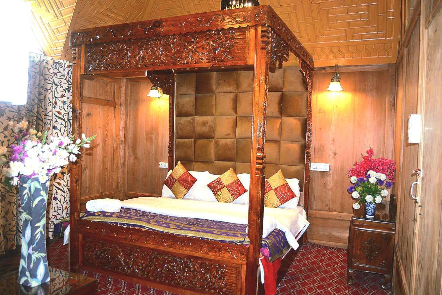 Heritage Amina Group Of Houseboats Botel Srinagar (Jammu and Kashmir)