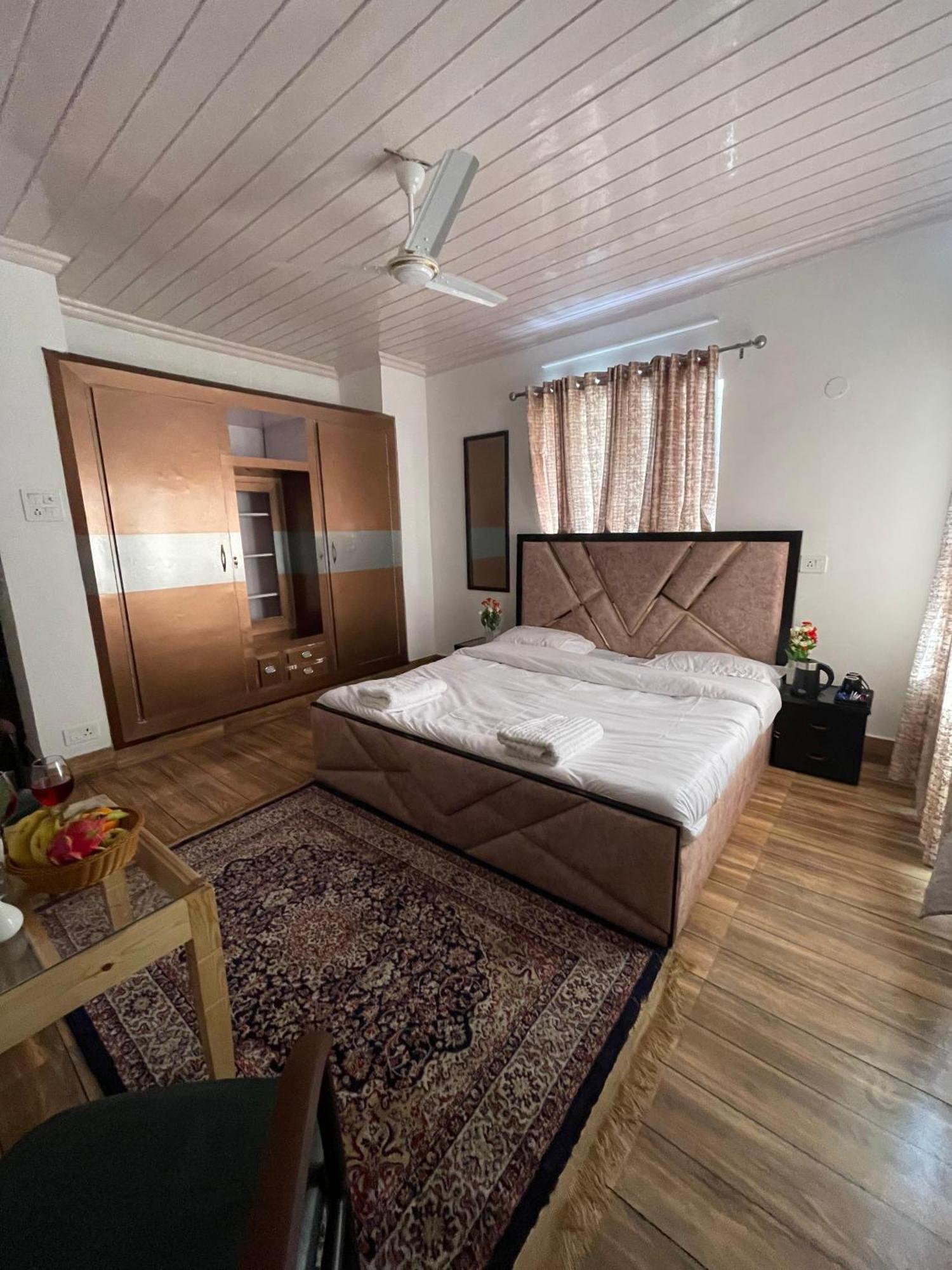 The Valley Shelter By De-villaz Guest house *