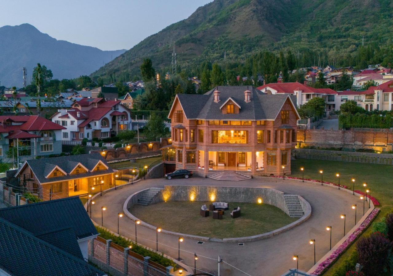 Homestay Lohono Noor Srinagar (Jammu and Kashmir)