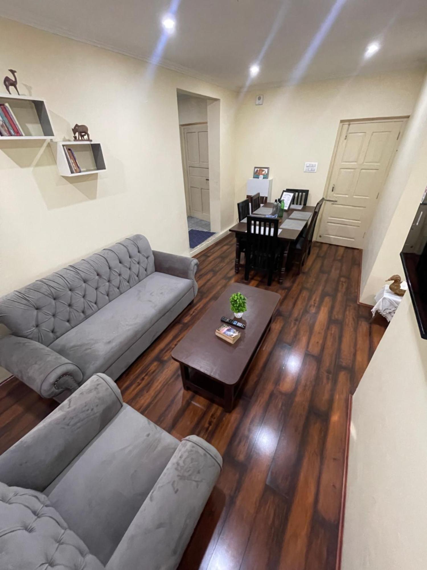 Khwaab Gah By The Khayabaan-homestay Fully Furnished With Functional Kitchen, Wifi & Parking In Centre * Srinagar (Jammu and Kashmir)