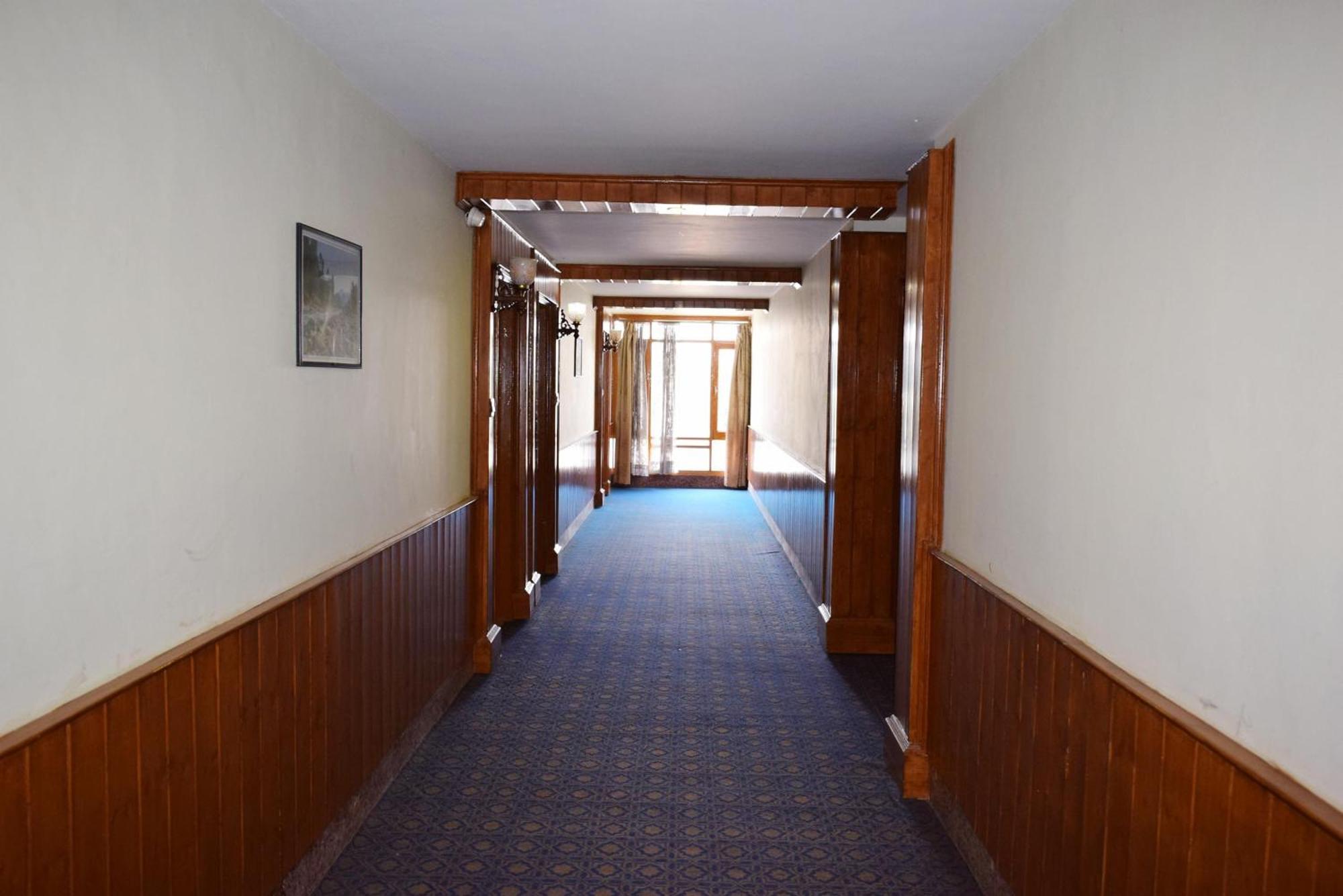 Hotel Zoz Dal View Srinagar (Jammu and Kashmir)