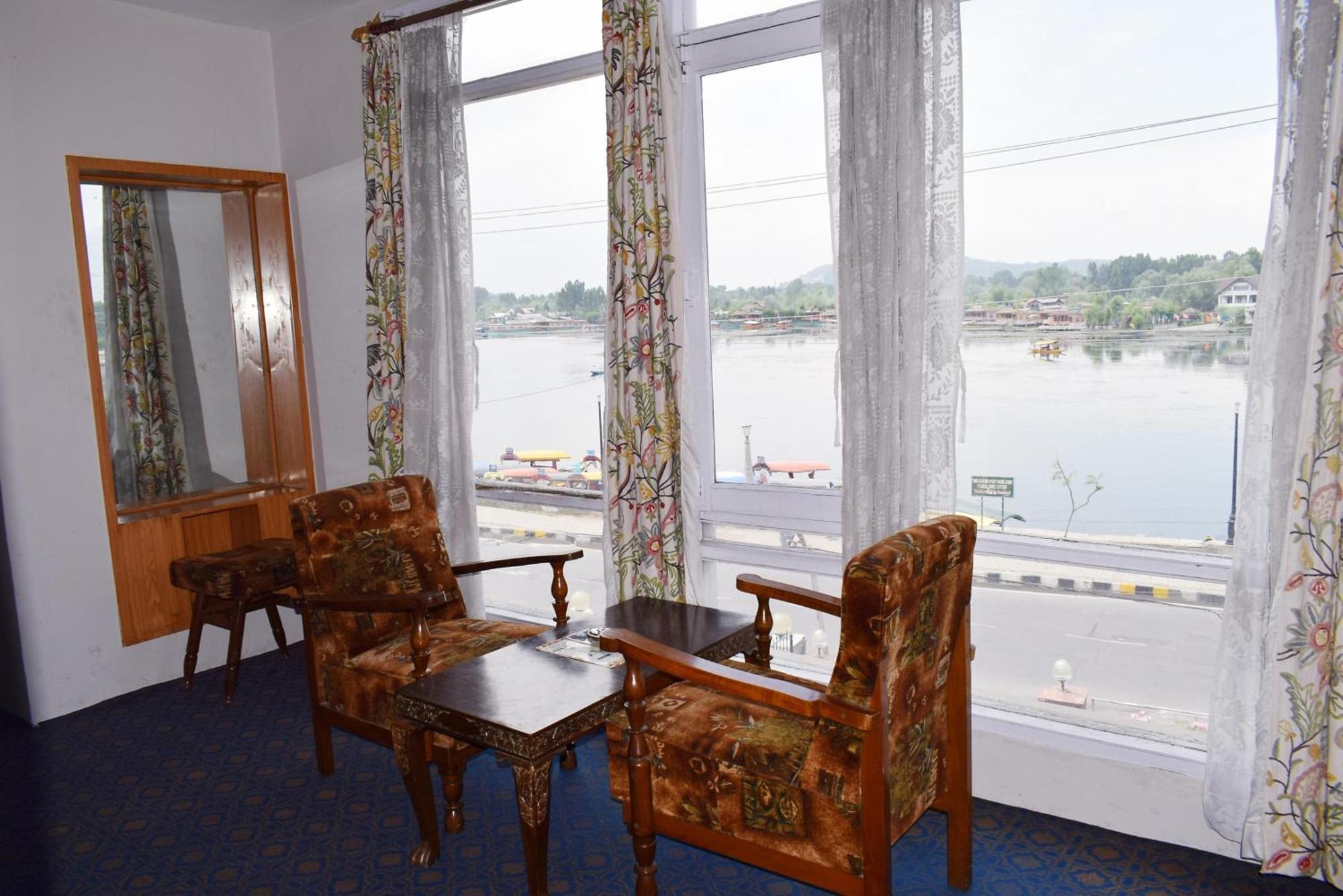 Zoz Dal View Srinagar (Jammu and Kashmir)
