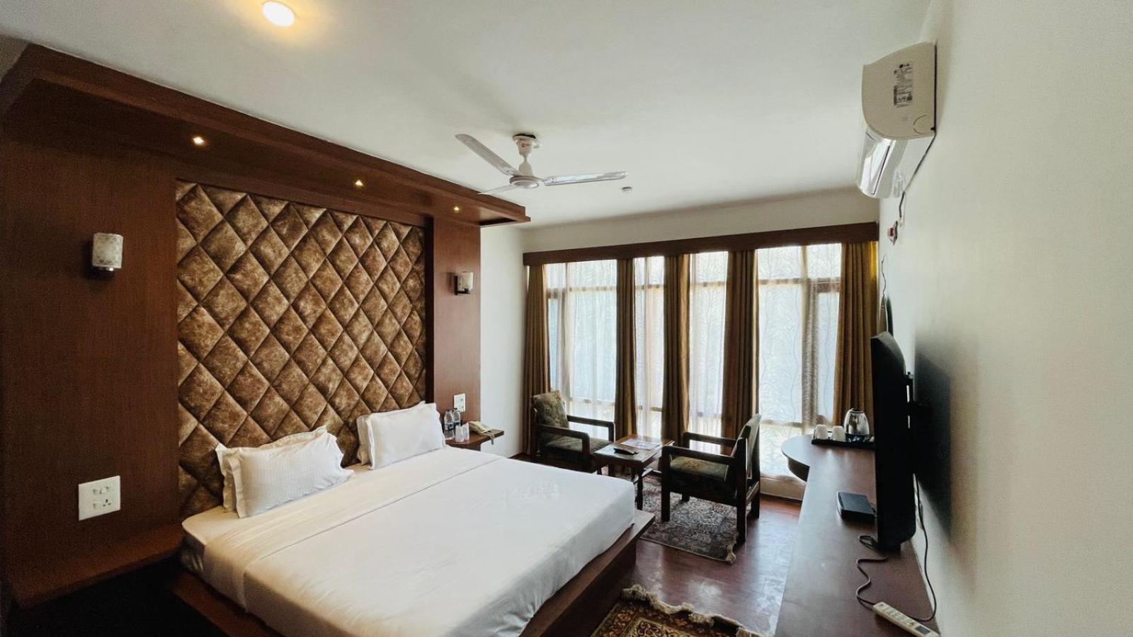 Zoz Dal View Hotel 3*