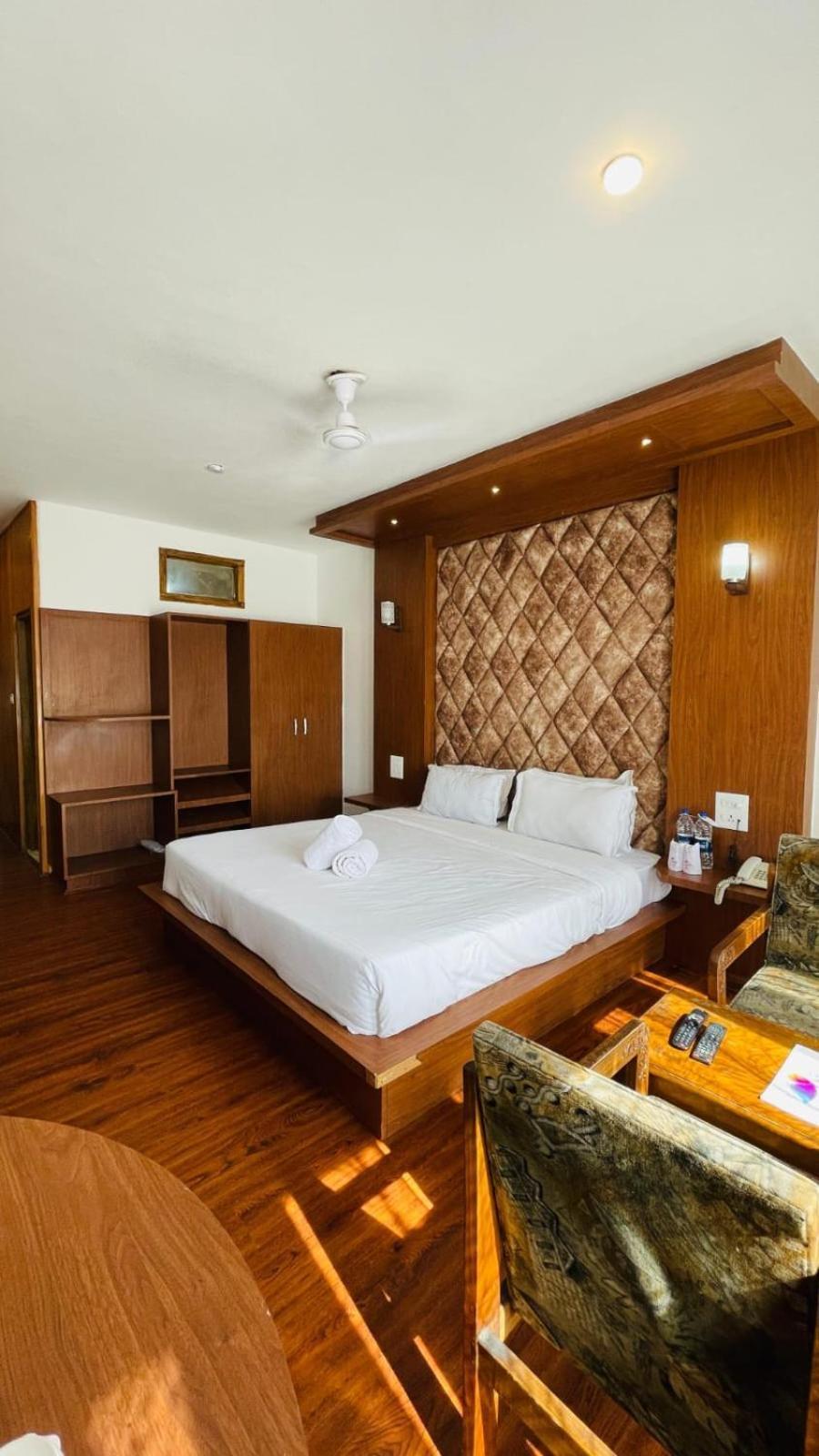 Zoz Dal View Hotel Srinagar (Jammu and Kashmir)