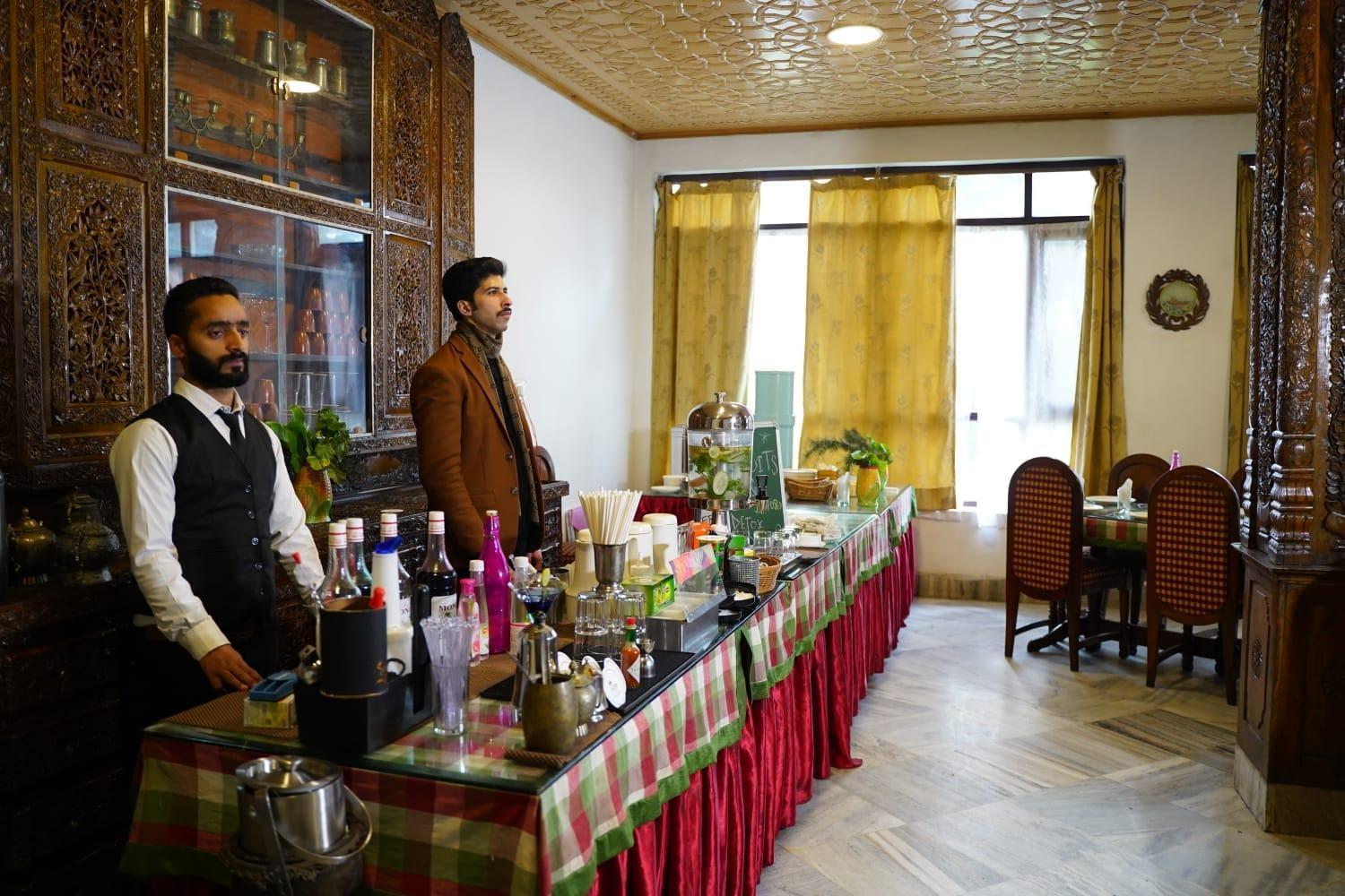 Hotel Zoz Dal View Srinagar (Jammu and Kashmir)