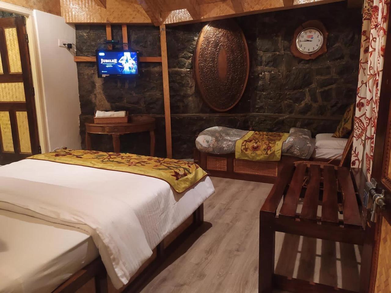 Hotel Group Of Srinagar (Jammu and Kashmir)