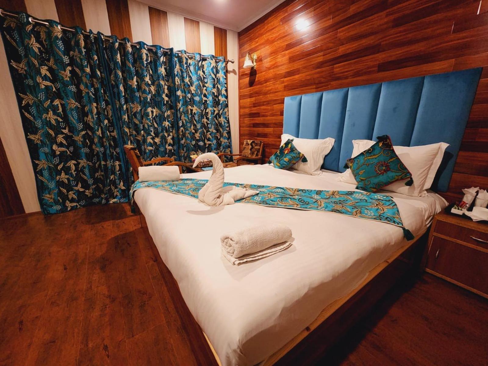 Group Of Hotel 4*