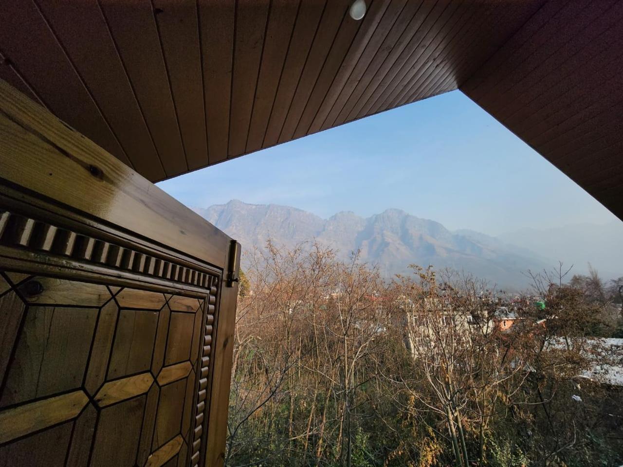 Hotel Group Of Srinagar (Jammu and Kashmir)