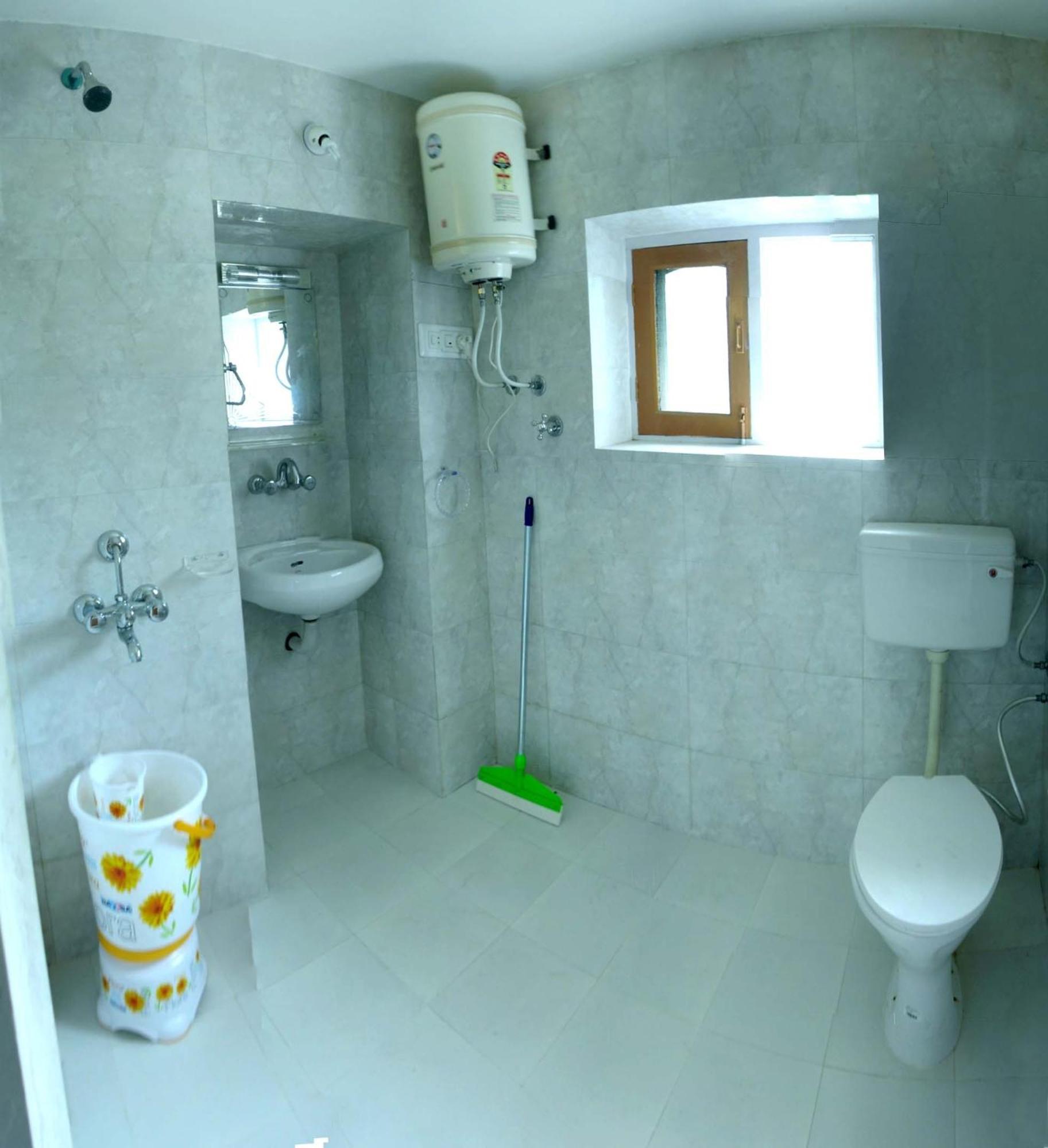 Ikraam Bed & Breakfast 3* Srinagar (Jammu and Kashmir)