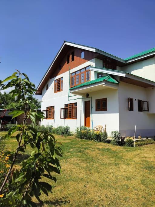 Holiday home The Bilt Farmhouse
