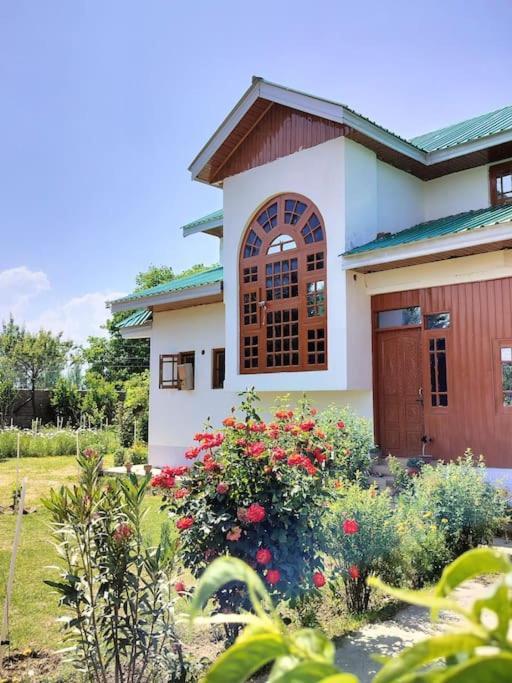 The Bilt Farmhouse *