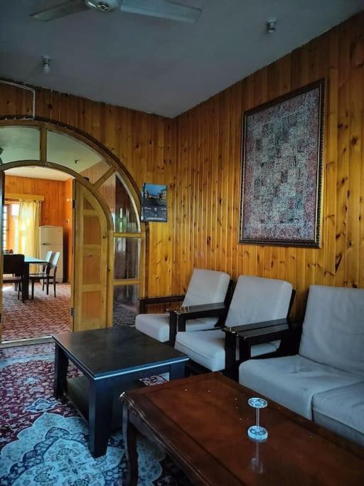 Holiday home The Bilt Farmhouse Srinagar (Jammu and Kashmir)