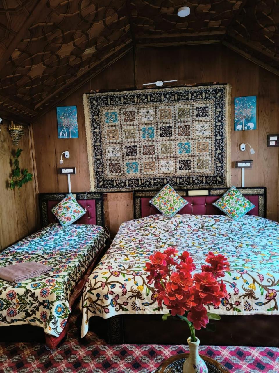 Houseboat New Suzan 4*