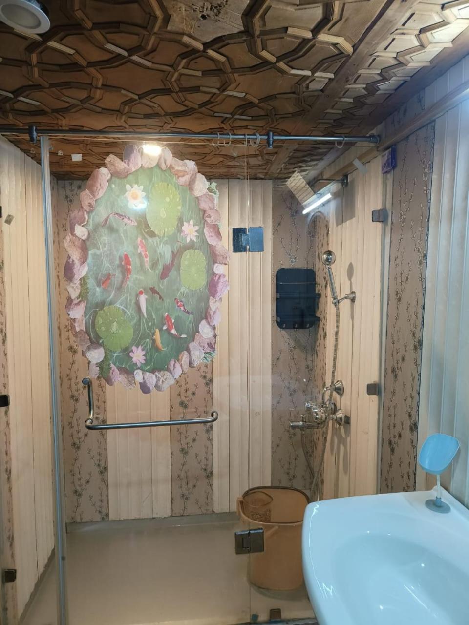 Houseboat New Suzan Botel 4*