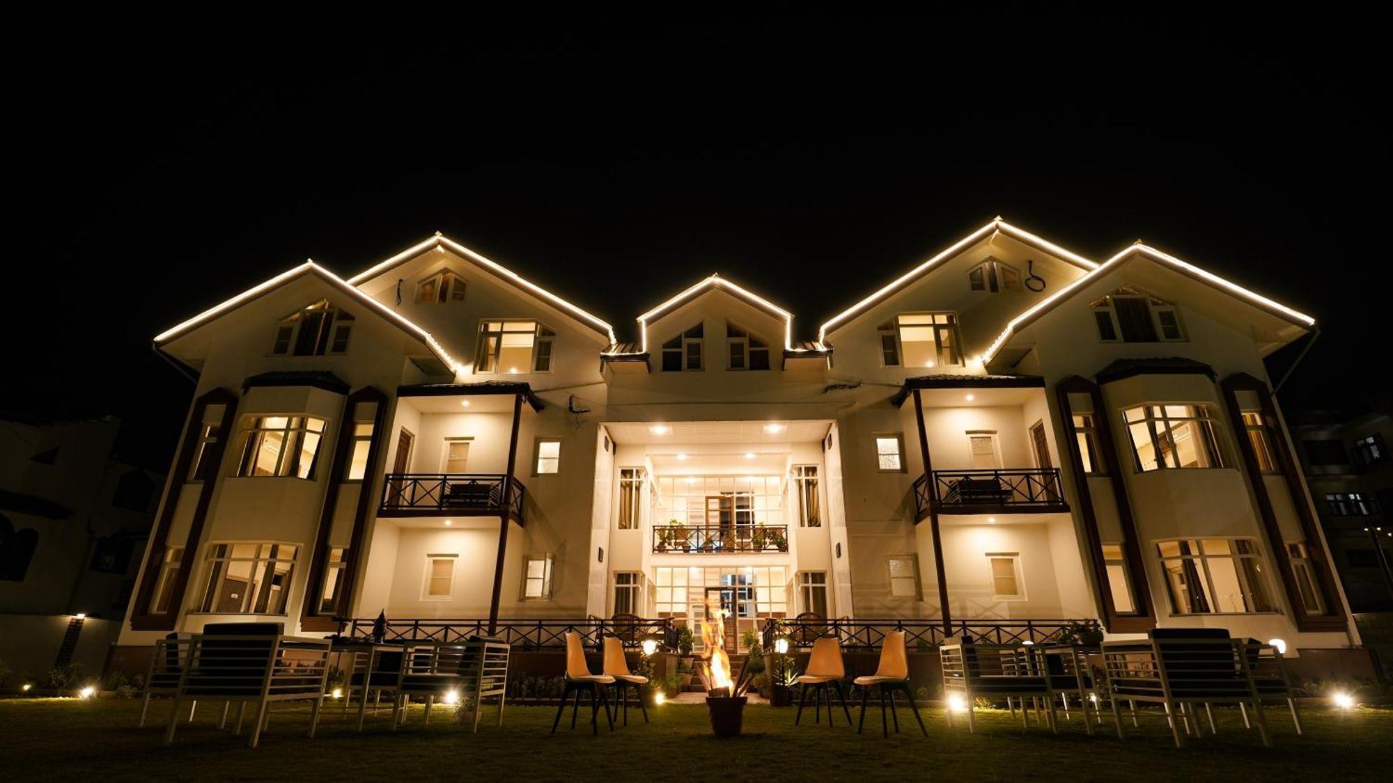 Apartment Walisons Abelia Srinagar (Jammu and Kashmir)