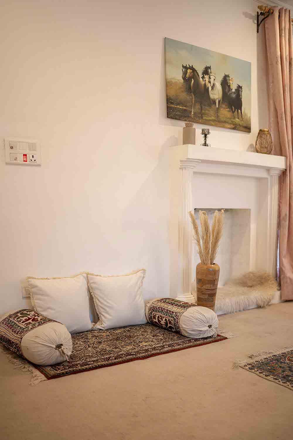 Lohonostays The Manor Srinagar (Jammu and Kashmir)