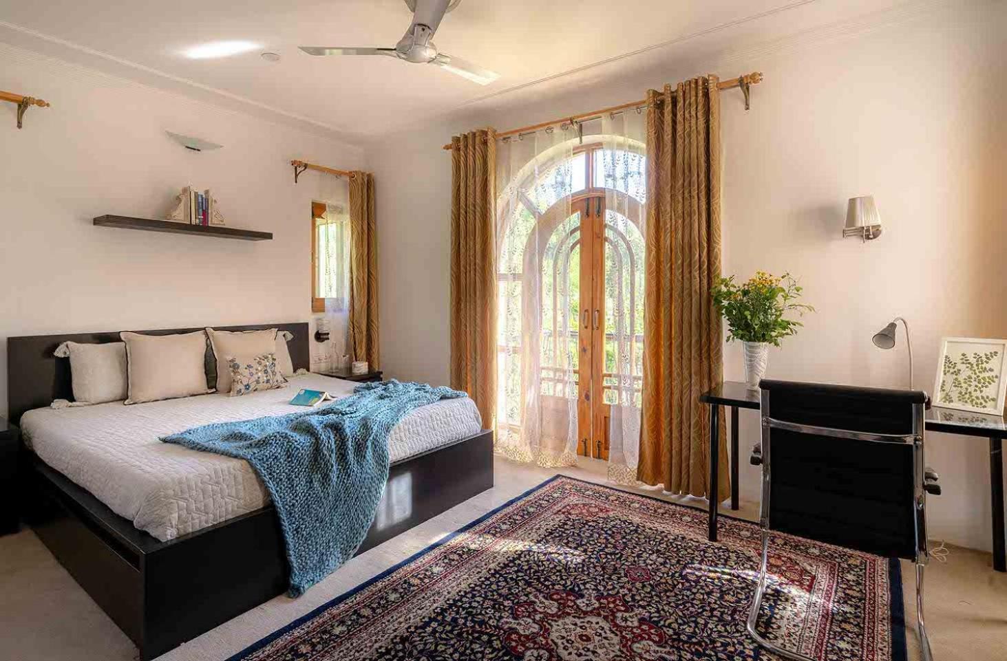 Lohonostays The Manor Srinagar (Jammu and Kashmir)