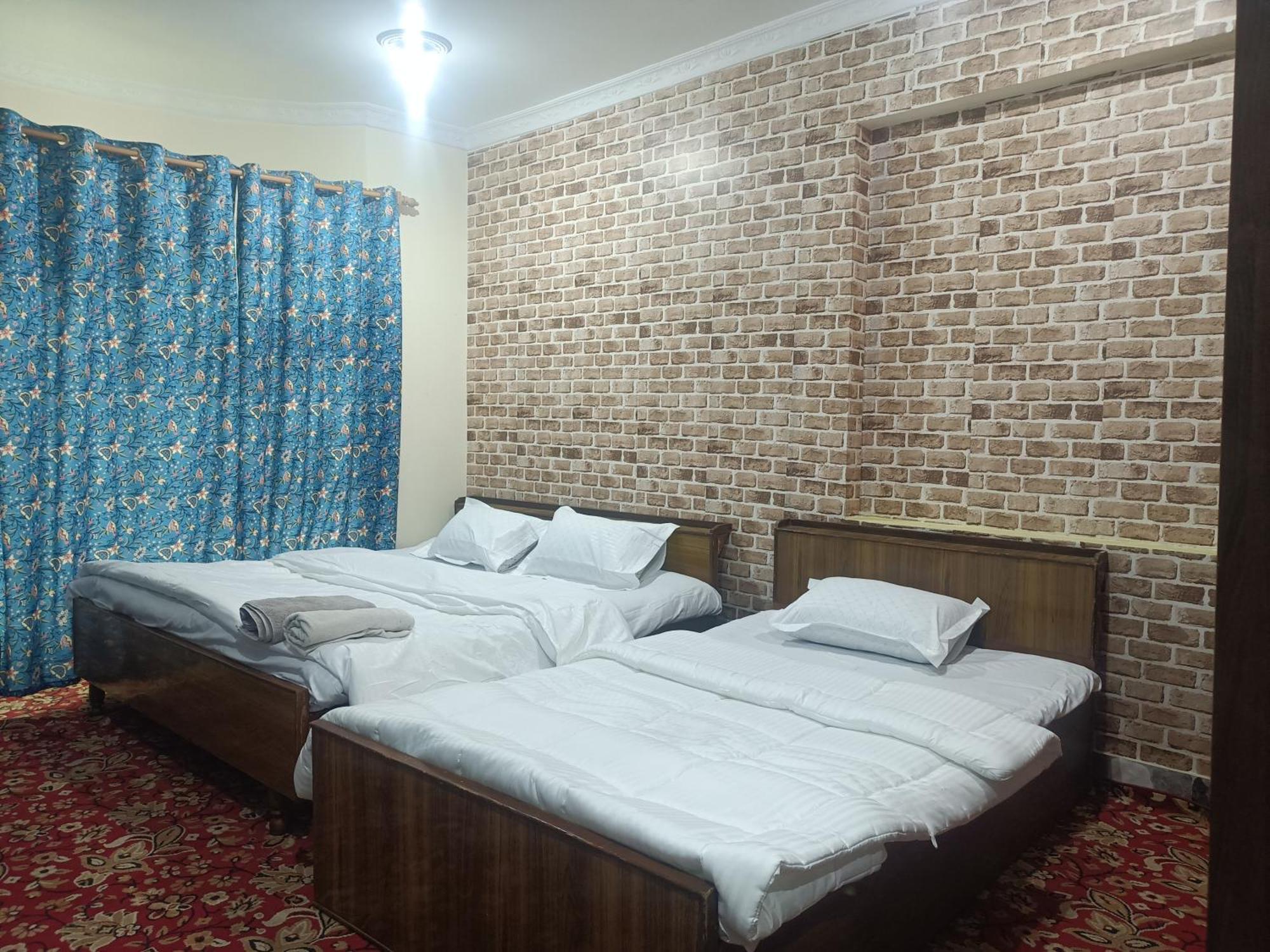 Coachman Homestay Srinagar (Jammu and Kashmir)